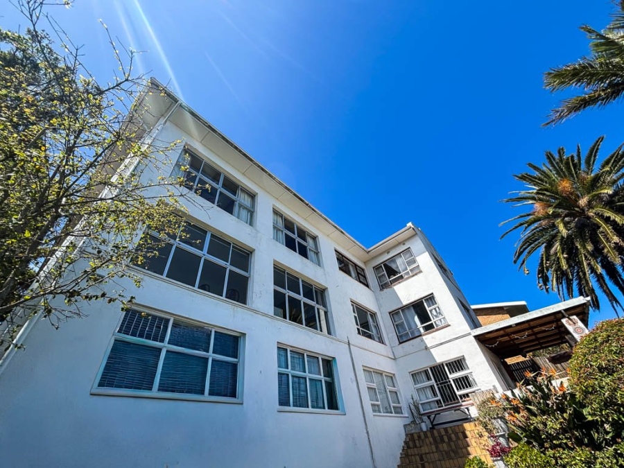 8 Bedroom Property for Sale in Herolds Bay Western Cape